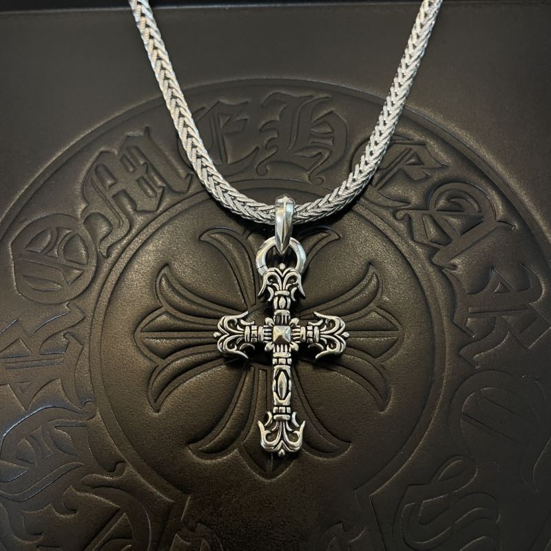 Ch*0me He**ts necklaces